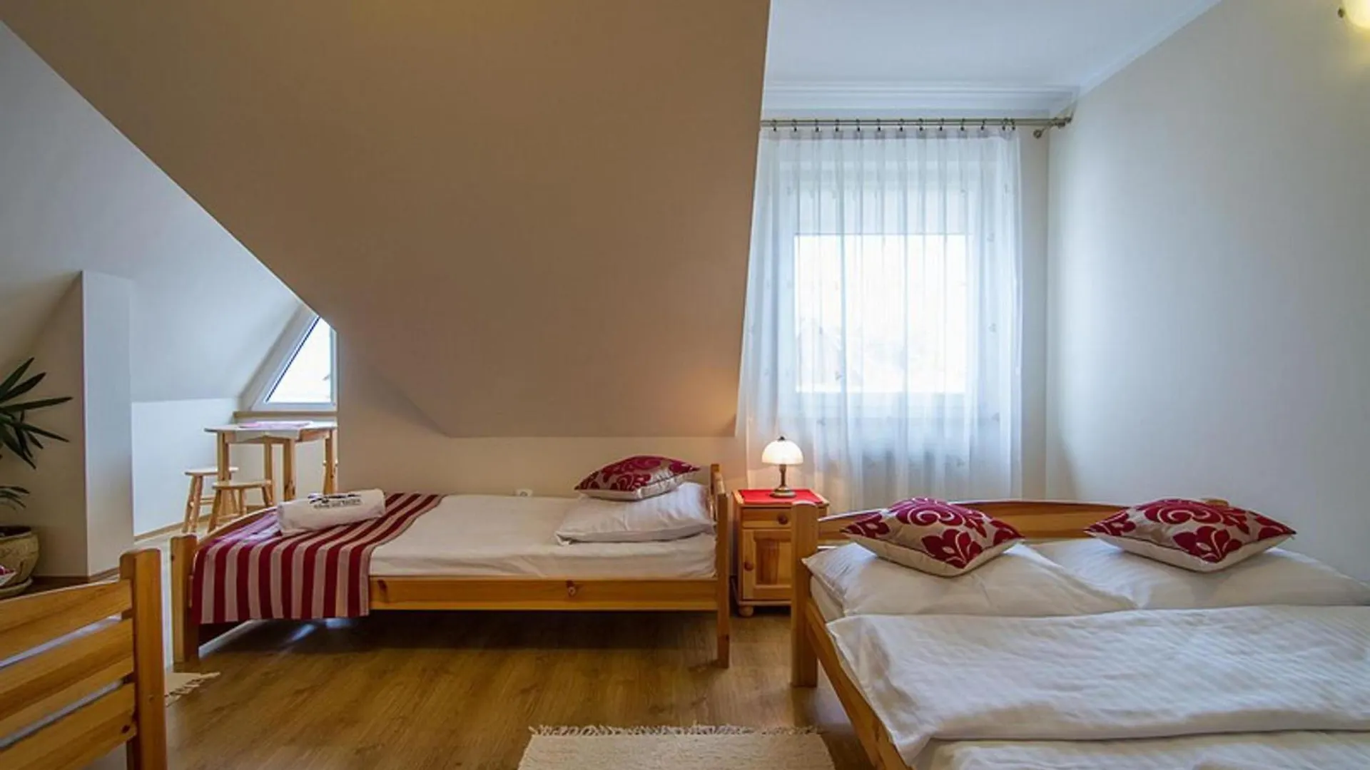 Pokoje Pod Tatrami & Apartament Biały Dunajec